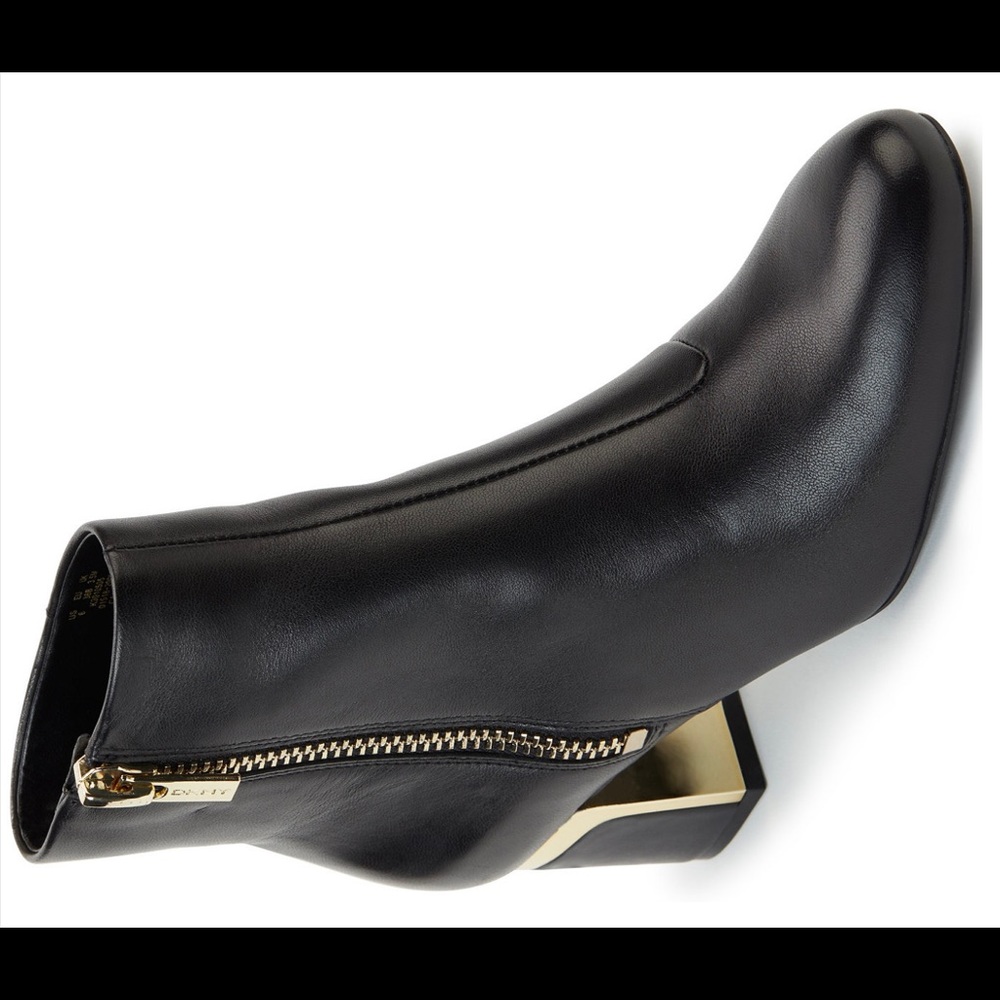 🛑Sold 🛑DKNY Crosbi Booties (Never worn) - Picture 2 of 5